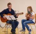 Lorena Bratteler wurde auch vom Gitarrenlehrer begleitet