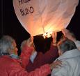 Zum 60. Geburtstag wurden Heissluftballons in den Winterhimmel geschickt