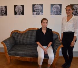 Kathrin Baumann (li.) und Anja Amann haben sich fotografisch mit dem Alter befasst