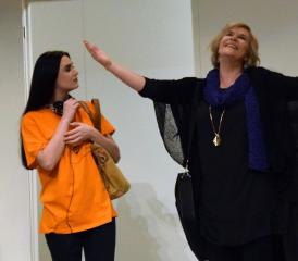 Endlich wieder ein Engagement: Vanessa Föhn (re.) reist ab nach Italien