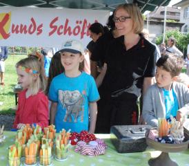 Gesundes verkauft: Die Kindergärtler spannten mit der Kommission Xunds Schöftle zusammen