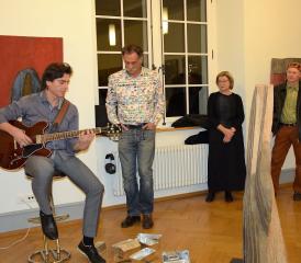 Mystische Momente an der Vernissage im Schloss mit Peter Aebersold, Urs Heinrich, Annelise Kasper und Richard Zürcher (v.l.)