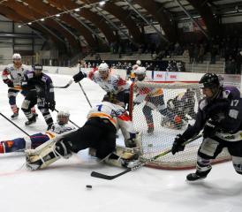 Eishockey in der Eishalle Moos Reinach (Symbolbild)