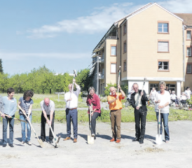 Spatenstich für das «Haus am Bach» in Gränichen (Bild: Monika Häudermann)