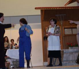 Es geht wieder recht turbulent zu auf der Bottenwiler Theaterbühne