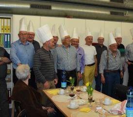 Sie alle erhielten von Cécile Schor die Fähigkeits-Urkunde zur Alleinbenützung der Küche – zu Hause!