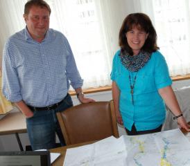 Martin Hürzeler und Kirsten Hauri stellten das Hochwasserschutzprojekt der Presse vor