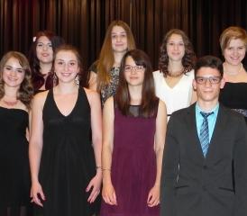 Die AbsolventInnen mit einer Bez.-Abschlussnote über einer Fünf.