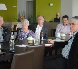 Immer mehr Senioren surfen durch die weite Welt