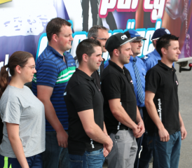 Bereit für ein Gruppenfoto: Sie machen die Summer X Party sicherer.