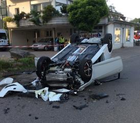 Selbstunfall in Fahrwangen (Bild: kapo)