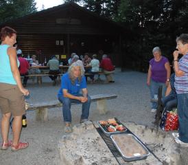 Trotz Feuerverbot im Wald: Josef Brunner wusste sich auf legale Art zu helfen.