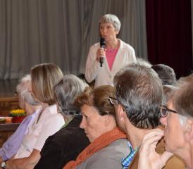 Marianne Studler konnte zum Morgentreffen einen vollen Saal Zuhörer begrüssen