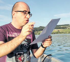 An der Ruderboot-Lesung waren Verse von Leonardo Tonini – Träger des Virgilio Masciadri-Preises 2016 – zu hören.