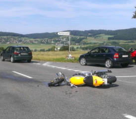 Unfall in Dürrenäsch (Bild: kapo)