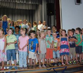 Das "Sophie-Jahr" wurde gemeinsam mit allen Schülern und Kindergärtlern abgeschlossen