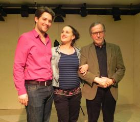 Die Schauspieler (li.) mit Klaus Merz.