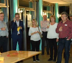 Ganz Entfelden freute sich am Jubiläums-Apero über den Erfolg des Änte-Plausch