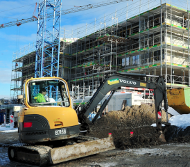 Grossbaustelle – erfreulicherweise ohne grosse Probleme: Der Erweiterungsbau der Altersresidenz Falkenstein in Menziken ist im Rohbau fertig. (Bild: martin Suter)