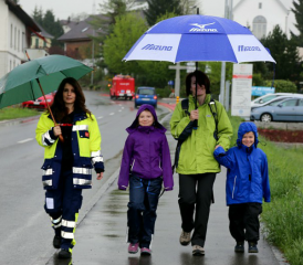 Bild vom Feuerwehrmarsch 2013 - viel besser war das Wetter nicht (Bild: feuerwehrmarsch-ag.ch)