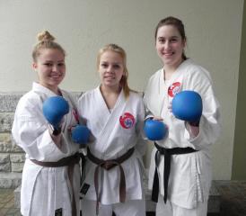 v.li. Danijela Grujic, Tiana Grujic und Nadja Walti