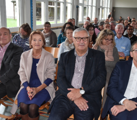 (v.l.) Herbert Huber, Renate Gautschy, Martin Widmer und Regierungsrat Urs Hofmann verfolgten die Ausführungen. (Bild: Te.)