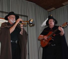 Ernst Käser und Peter Voellmy gestalteten in der katholischen Pfarrei eine eindrückliche Mattervorstellung