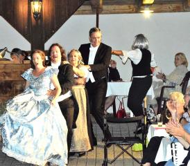 Ganz nach dem Gusto von Hanna Matti – eine aufgestellte Akteurentruppe