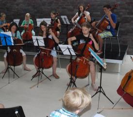 Beeindruckend und ungewöhnlich: Das Cello-Orchester bildete den Schlusspunkt