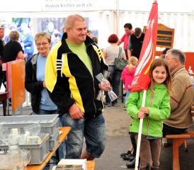 Ein Sonnenschirm muss her! Der Regen muss doch mal ein Ende haben!