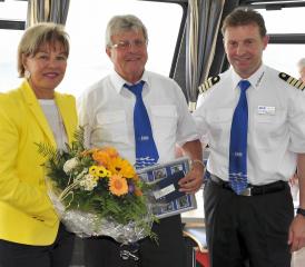 Wechsel an der Spitze des SGH-Verwaltungsrates: Verwaltungsratspräsident Erich Nussli (Mitte) und seine Gattin Heidi wurden von Ueli Haller verabschiedet.