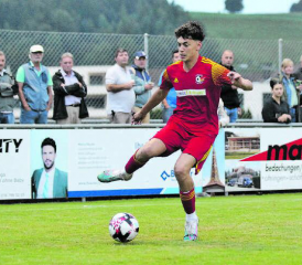 Alles richtig gemacht: Yll Berisha stand goldrichtig und brachte die Schöftler bereits in der 5. Minute in Führung. (Bild: Otto Lüscher)