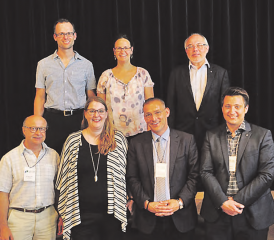 Der Vorstand und die Geschäftsleitung der Spitex Region Lenzburg: (v.li.) vordere Reihe: Dr. Daniel Dürst, Martina Steiner, Daniel Lukic (Geschäftsleitung der Spitex), Andreas Schmid (Stadtrat von Lenzburg und im Vorstand seit 2017). Hintere Reihe: Martin Imhof (Vorstandspräsident), Fabienne Senn, Urs Schibli. (Bild: zVg.)