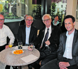 Drei Ammänner ein Gemeindeschreiber: Julius Giger, Martin Heiz und Klaus-Jörg Dogwiler feierten gemeinsam mit Peter Walz im fröhlichen «Weisst-du-noch»-Stil. (Bilder: grh)