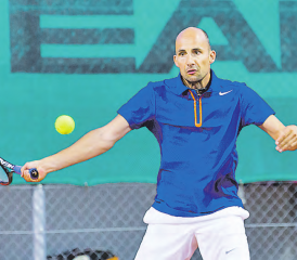 Herausforderer: Philippe Ruch von der 35+ NLB-Equipe des TC Teufenthal als Rivale von Vorjahressieger Marko Budic vom TC Wettingen. (Bild: fba.)