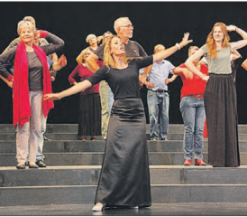 Noch fehlen Kostüme und Dekoration, doch schon am Samstag präsentiert sich das Möriker Ensemble um Sopranistin Andrea Hofstetter von der glanzvollen Seite. (Bild: zVg.)