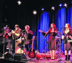 Temperamentvoll und vielseitig zeigte sich die ukrainische Band Luiku bei ihrem Auftritt im TaB. (Bild: grh)