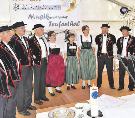 Feierliche Stimmung: Der Jodelclub Kölliken erfreute mit seinem Gesang im Gottesdienst. (Bild: P.Te.)