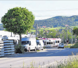 Bahnübergang «Angel» gesperrt: Ab Freitag, 20. Mai, 21 Uhr bis am frühen Montagmorgen, 23. Mai. Es verkehren Bahnersatzbusse. (Bild: mars.)