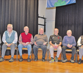 Die zehn ältesten anwesenden Turner (v. l.): Charles Weber, Hansruedi Schneeberger, Hans-Edi Meier, Luigi Martin, Kurt Märki, Karl Hirt, Christian Wüthrich, Peter Schär, Xaver Bürgi und Thomas Lanfranchi. (Bilder wr.)