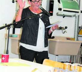 Dankbar: Gemeinderätin Daniela Sandmeier sprach über die Grüezi-Kultur in der Schweiz. (Bild:grh)