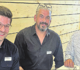 Die Stiftung Lebenshilfe möchte den Kontakt zum Gewerbe intensivieren (v.l.): Kevin Martini, Rainer Arnold (beide Stiftung Lebenshilfe Reinach) und Hago-Präsident Jörg Stalder. (Bild: hd.)