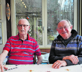 Max Haller und Fritz Burkhard freuen sich, neue Geschichten über Oberkulm erzählen zu können. (Bild: mek)