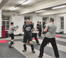 Während den Kickboxübungen waren alle stets fokussiert und holten das Beste aus sich raus.