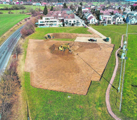 Erste Erdverschiebungen finden statt: Der Verein Pumptrack 5040 freut sich darauf, dass schon bald die ersten Runden gedreht werden können. (Bild: zVg.)