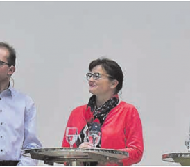 Initianten und Gegner der Windenergieanlagen auf dem Stierenberg kreuzten die Klingen (v.l.): Moderator Daniel Deicher, Roland und Priska Wismer und die Gegner Samuel Hodel und Pirmin Kammermann. (Bild: mars.)