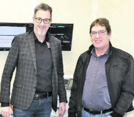 Die Initianten der nun abgeschlossenen Umbauphase: Hans-Peter Wyss, Leiter Departement Pflege (l.) und Cornelis Waaijenberg, Leiter Betrieb und Infrastruktur. (Bilder: Remo Conoci)