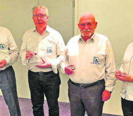 Die Erstplatzierten der Jahresmeisterschaft 2022: (v.l.n.r.) Hans Schärer 3. Rang, Andreas Baumgartner 1. Rang, Hans Weber 2. Rang und Silvia Fleischer, Gewinnerin der kleinen Jahresmeisterschaft. (Bild: zVg.)