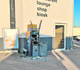 Nicht mehr brauchbar: Der Bankomat nach der Sprengung. (Bild: zVg.)