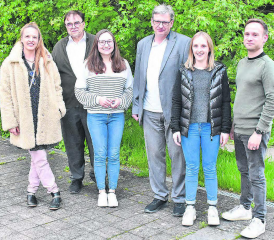 Sie wollen einer dorfeigenen Kulturkommission zu neuem Leben verhelfen: (v.l.n.r.) Andrea Linder, Vizeammann Bruno Ritter, Stefanie Hunziker, Adrian Bircher, Stefanie Voggesser und Michael Maurer. (Es fehlt Manuela Holliger). (Bilder: hg.)